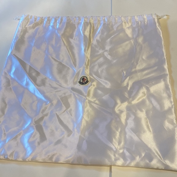 MONCLER VERY LARGE DUST BAG THAT MY VEST CAME IN PLASTIC PULL AND 7 STICKERS - Picture 4 of 12